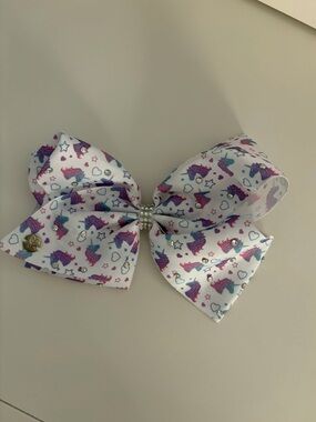 Jojo Siwa bow